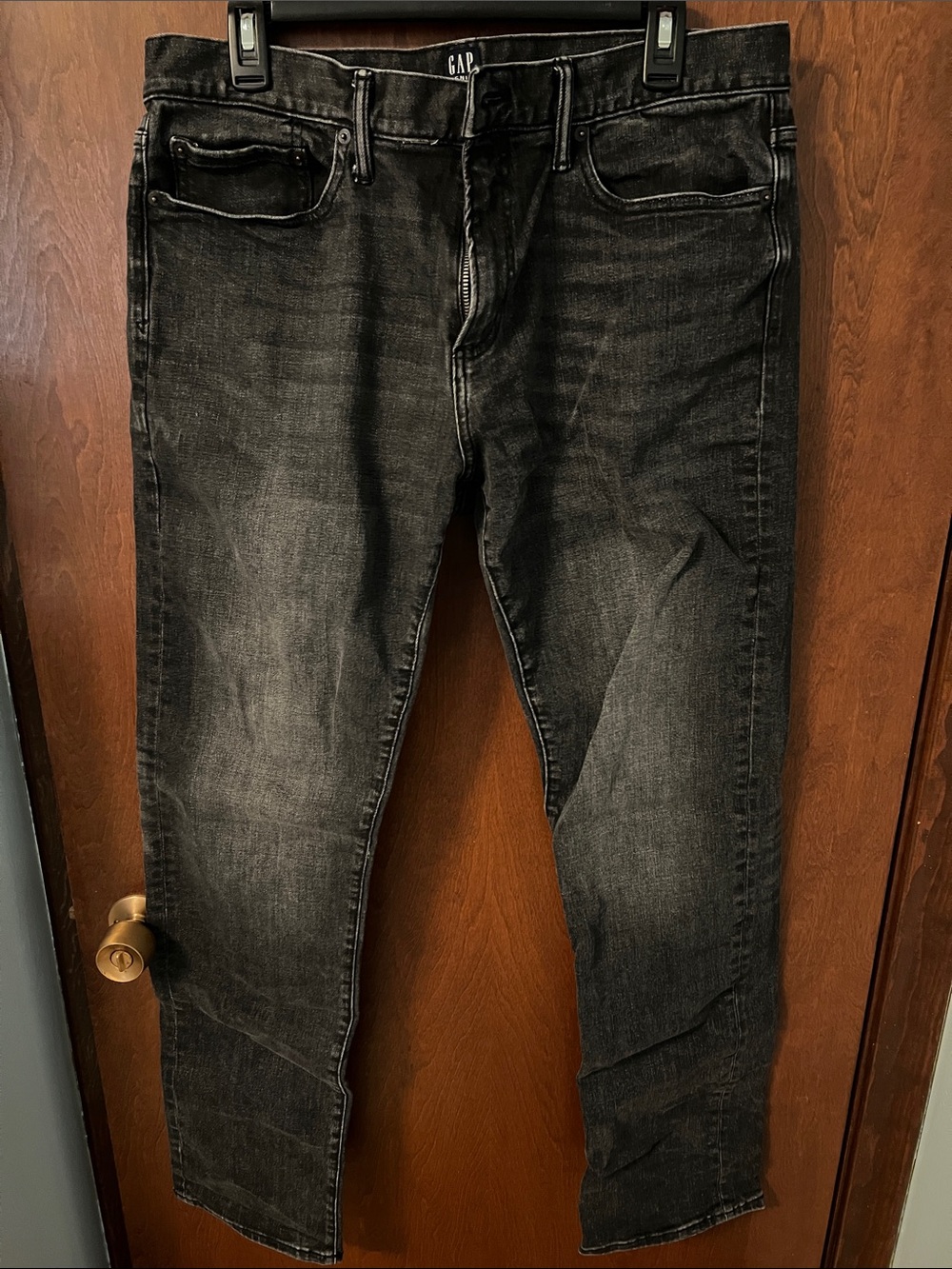 GAP Men's Slim Faded Black Jeans 34x34